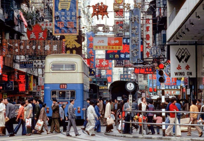 �黑暴�反撲？ 黃商明目張膽賣�暴獨�商品