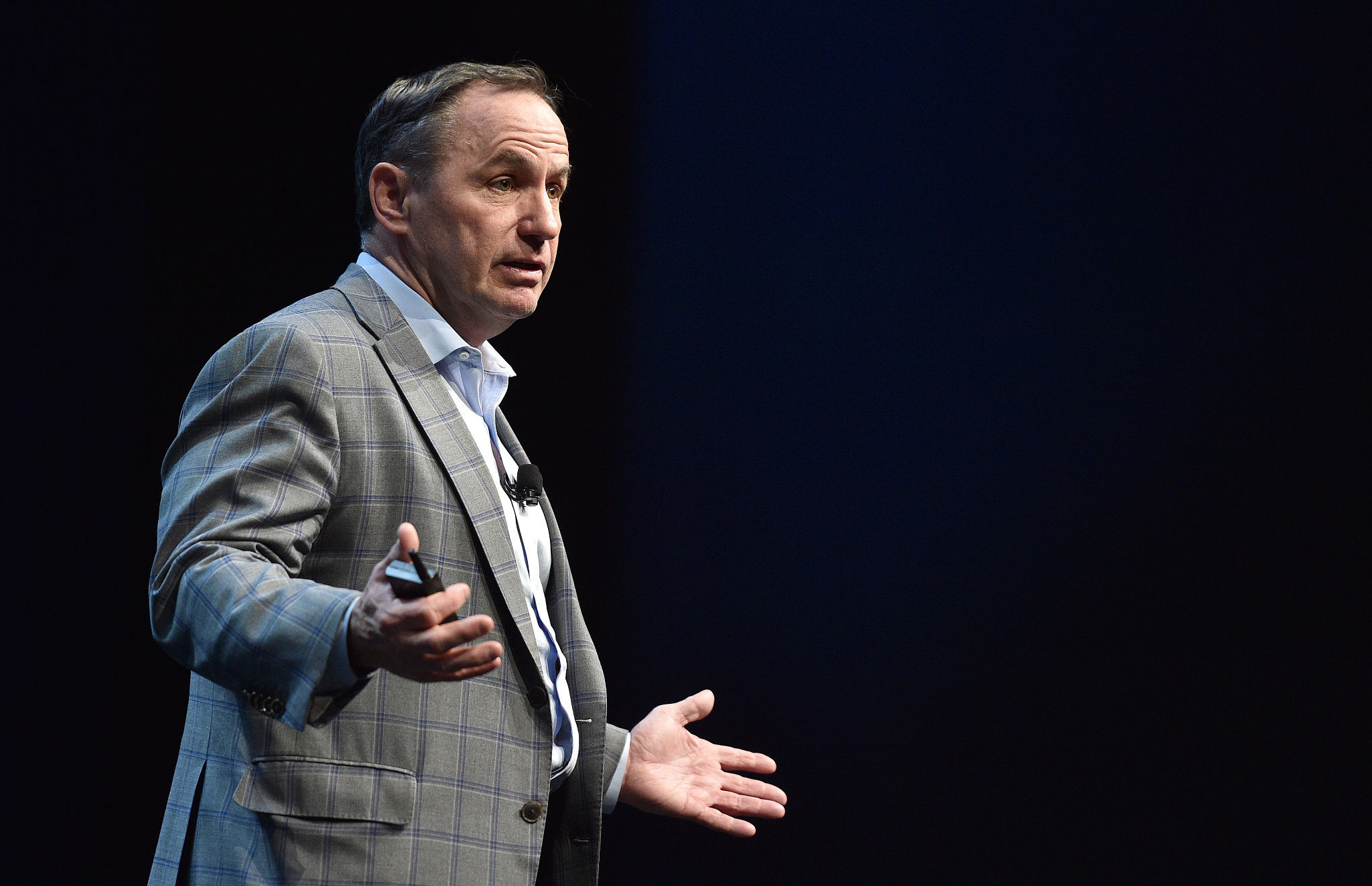 只有技术型 CEO 才能救英特尔