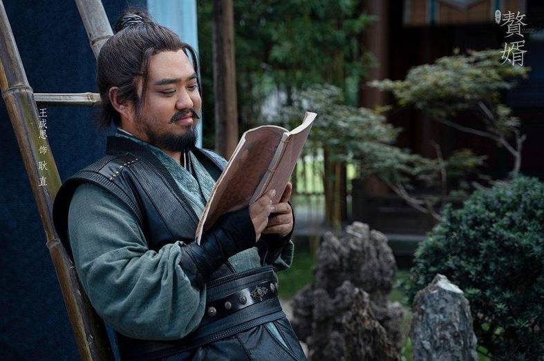 赘婿男配也个个出彩耿护院成搞笑担当苏文兴父子齐圈粉