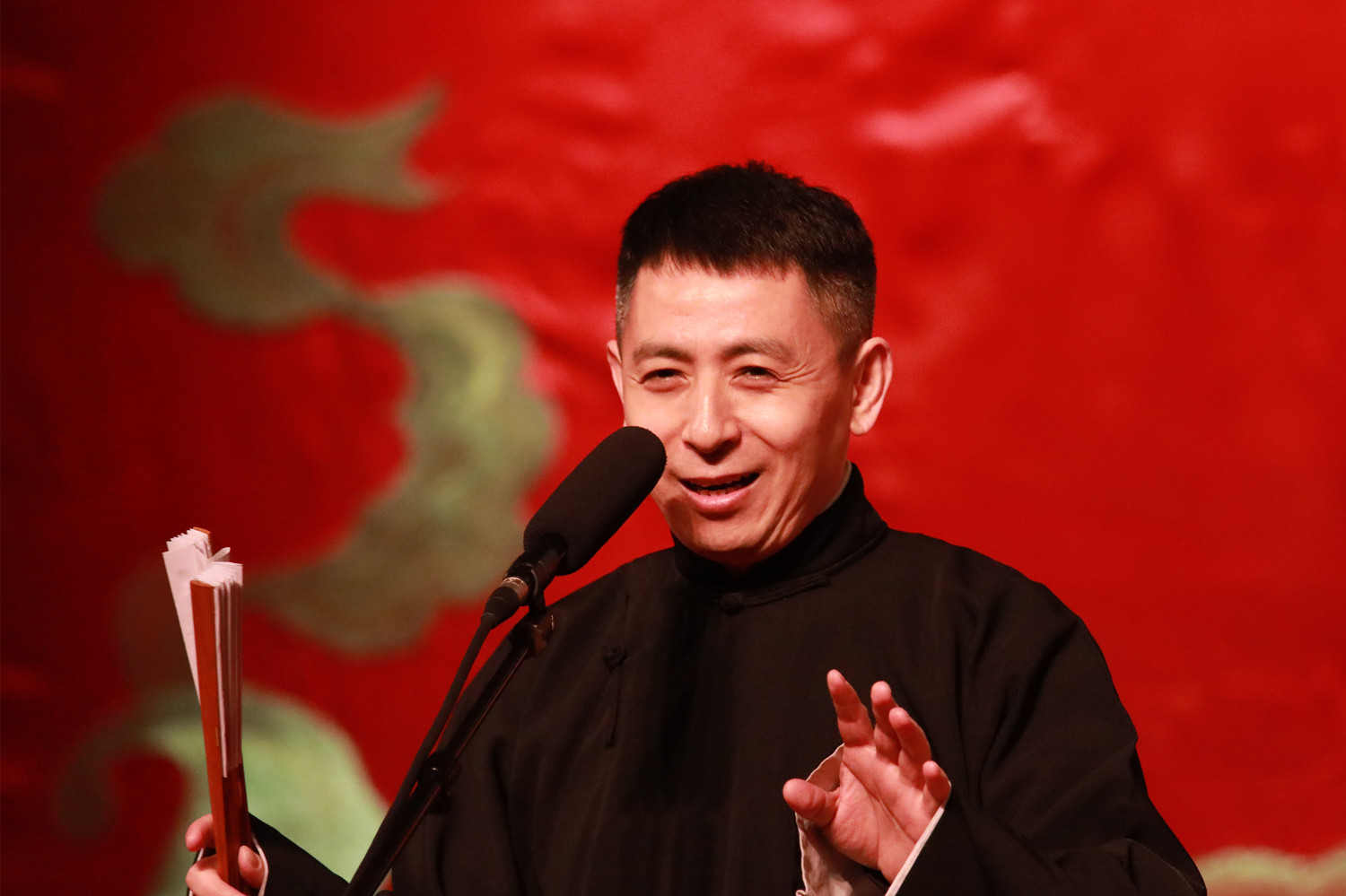 何云伟，就这样改写了他的结局，午夜梦回时是