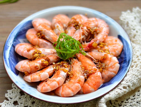图片[1]-广东人做虾的方法鲜嫩弹牙原汁原味比白灼虾好吃更简单-起舞食谱网