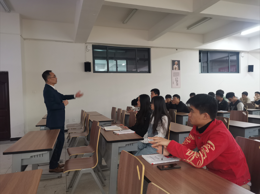 「简历社交公开课」--湖南工业职业技术学院开课了