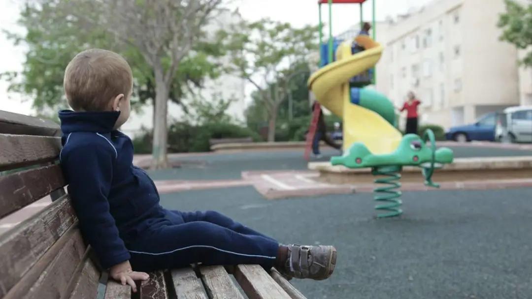 幼儿园高清监控拍下扎心一幕！专业解答上学迟到的危害原来这么大