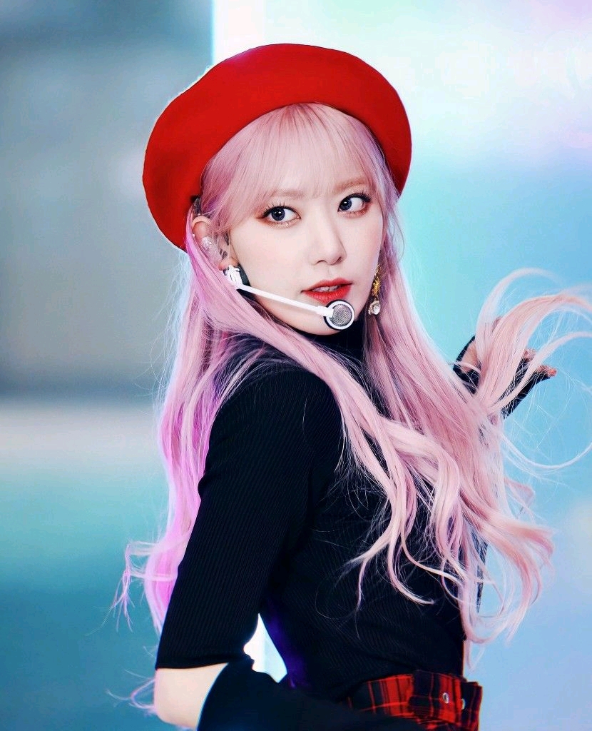 韓國論壇日榜實榜都熱議的HYBE，簽約宮脇咲良進新女團很傻的原因