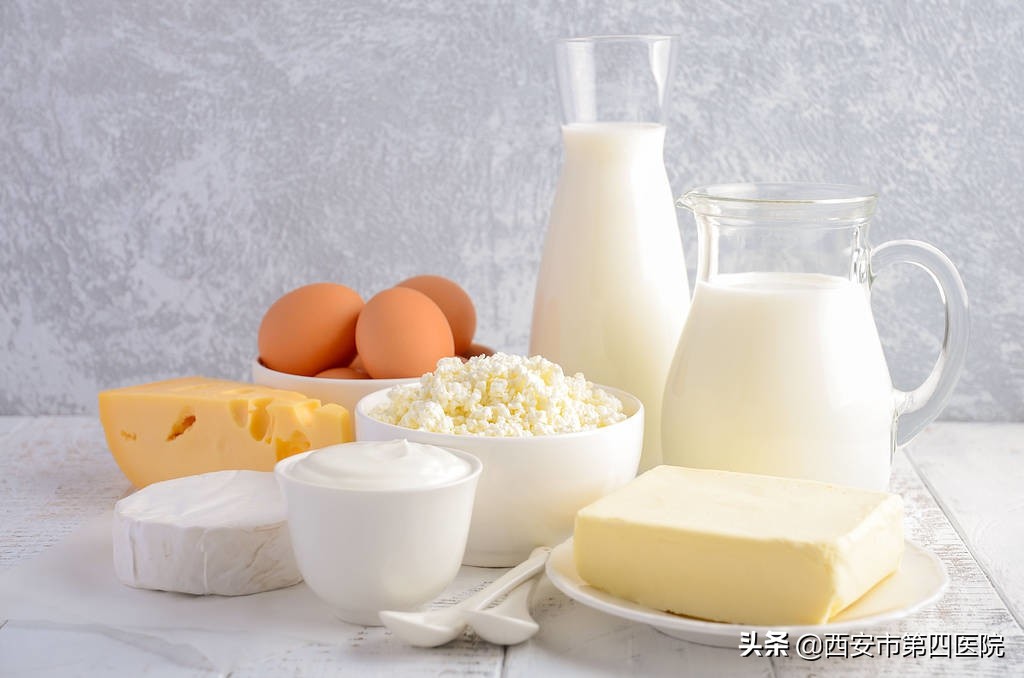 #健康科普汇#【酸奶与牛奶哪个更营养？】