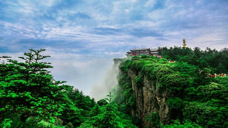 天下名山僧占多 曾祥裕风水团队佛教圣地峨眉山考察记