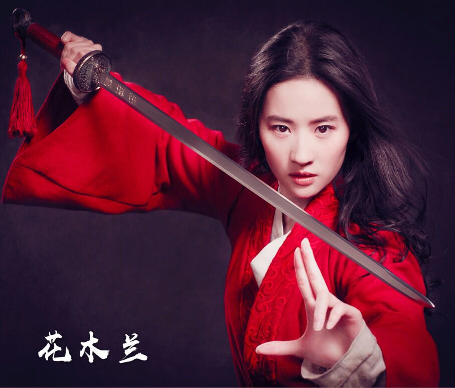 6版王语嫣不比不知道，有人美成经典难忘怀，有人却被嘲像村姑