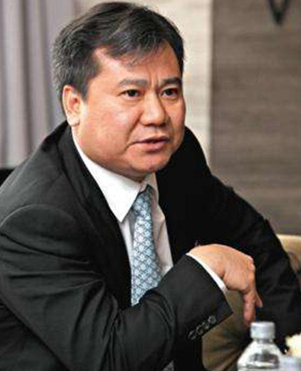 中国隐形富豪年入6000亿，王健林卖卖卖，他直接