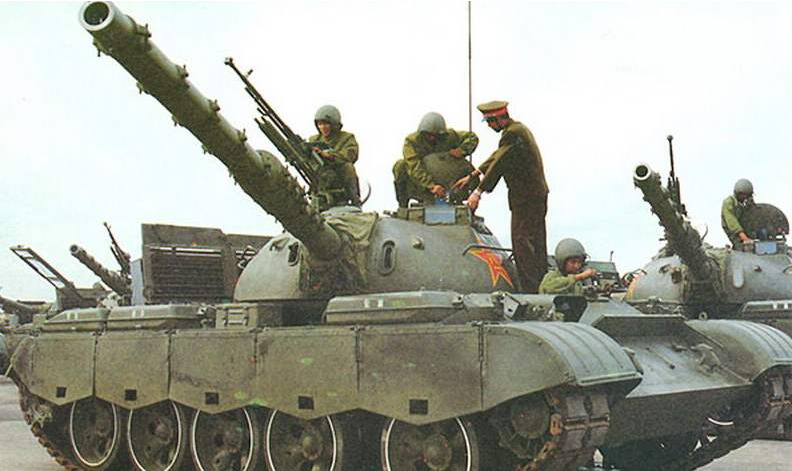 DTW2-105毫米穿甲弹，穿深460毫米左右，增强“老”