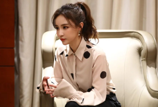 �븣��˹��Ӣ�񣬳�����ѧ����ʷ����ǿ����˼��ǰ�Ρ�������