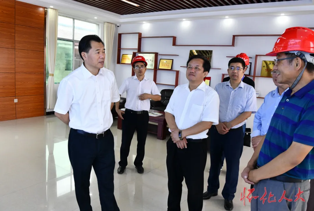 石希欣在中方县调研工业新兴优势产业链工作时指出 提升智能制造水平促进深度融合发展