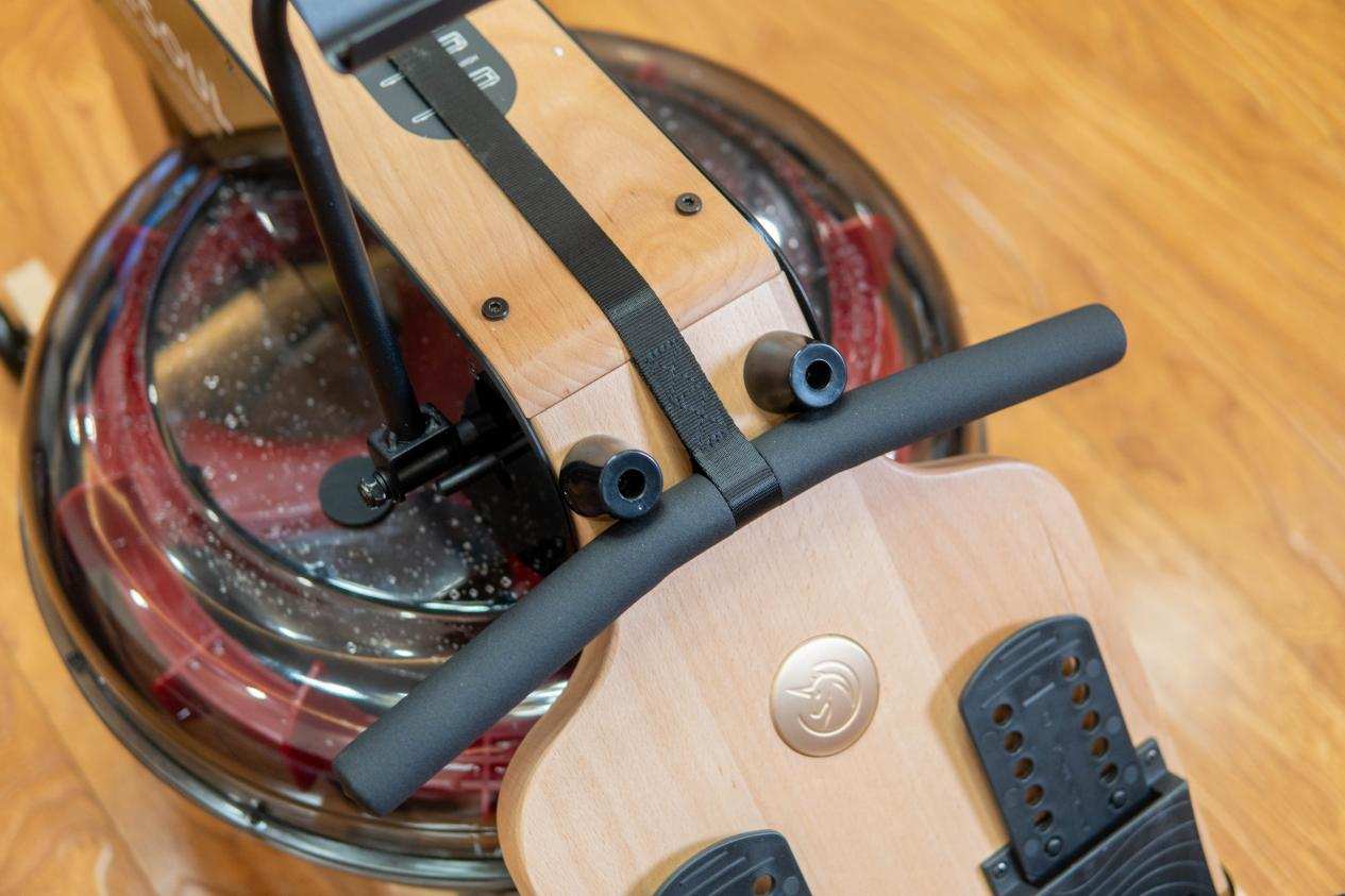 宅家运动，既要科学又要享受，野小兽R40划船机英伦运动体验