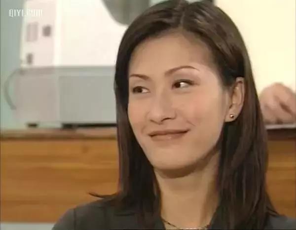 陈慧珊转行当英文老师，TVB女神老公破产，事业一波三折