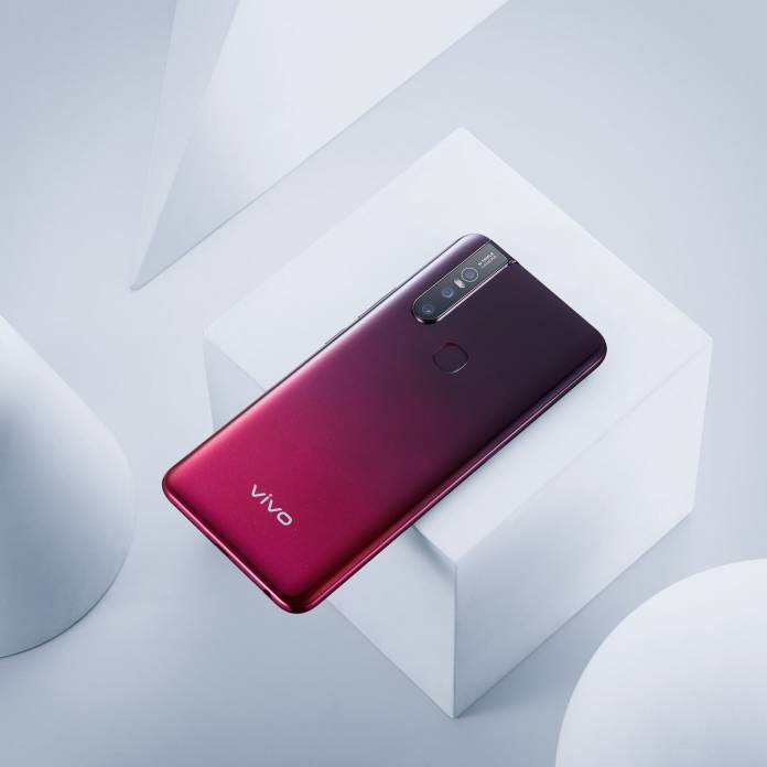 vivo S1配用升降机外置照相机仅售2398元  配4000mAh充电电池4月12日开售