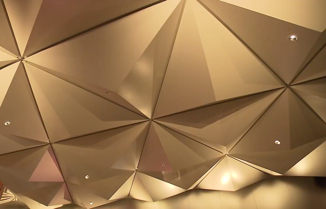 安藤忠雄设计日本首家 W 酒店正式开幕，极简外表下的酷炫内饰