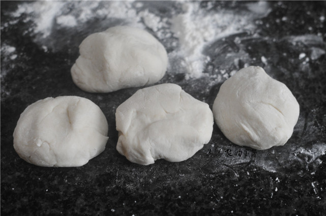 自製墨西哥雞肉捲，5分鐘就上桌，不用揉麵真省事，孩子的最愛