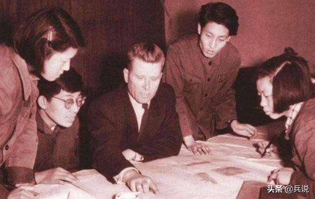 主席访苏，迫使苏联吐出东北权益，斯大林恼火