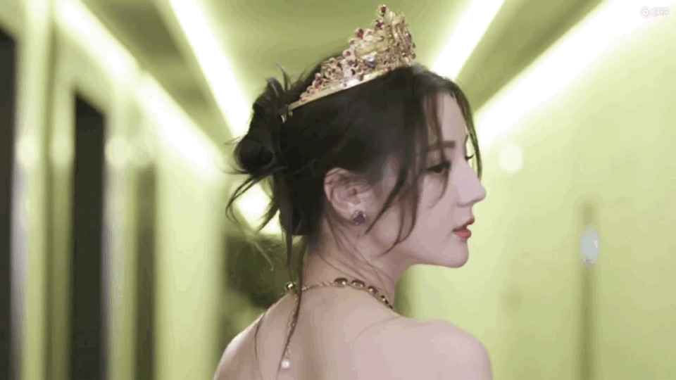 8位眼睛好看的女明星，眼神灵气逼人，仿佛藏着星辰大海