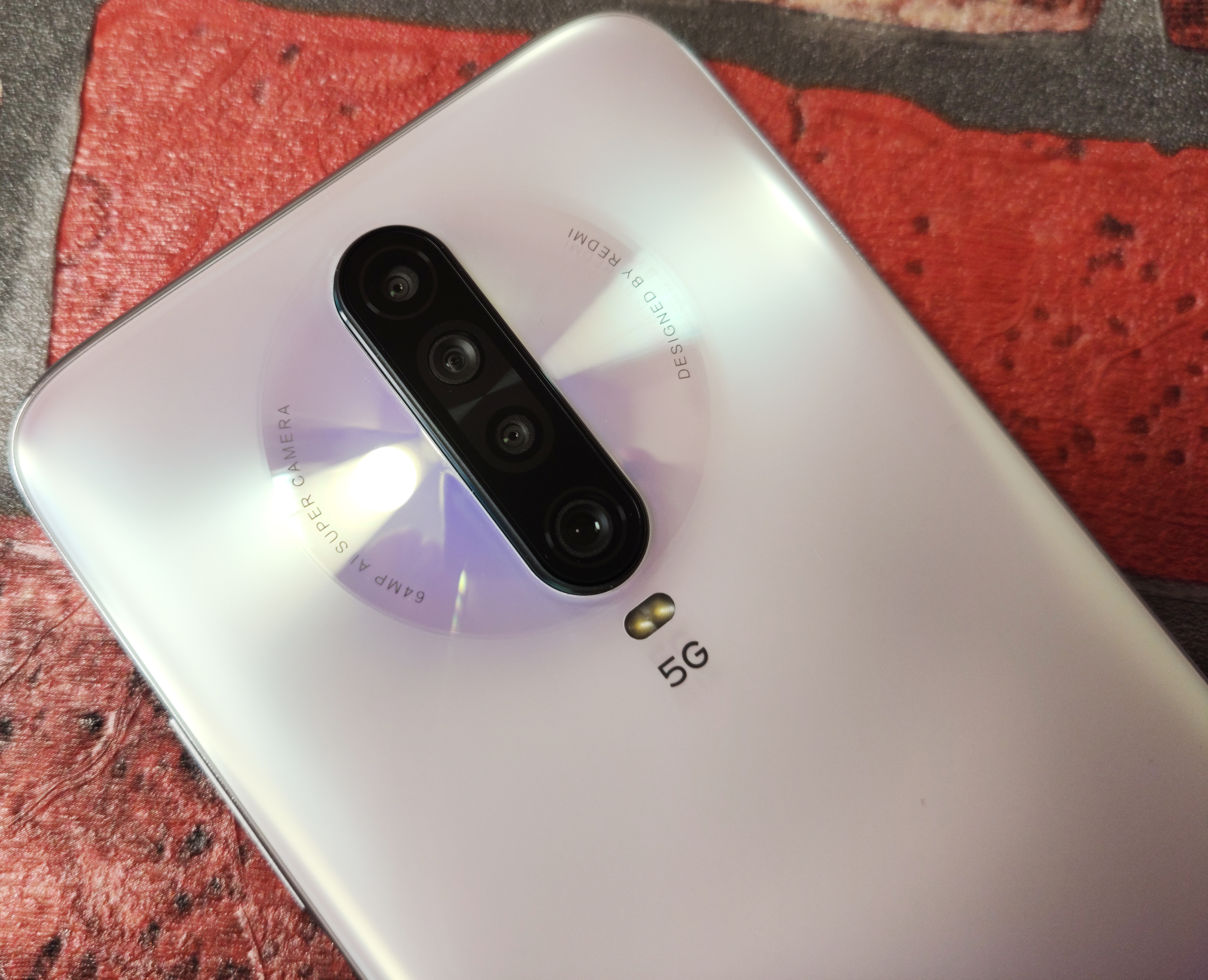 小米手机新一代5G手机上：MIUI12 64MP四摄 4500mAh，重返1999元！