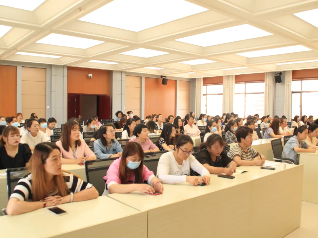 省妇联“巾帼心向党•奋进新征程”“四史”宣传教育巡讲走进白银市