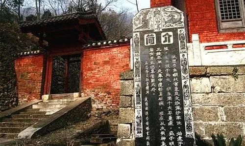 中国最“神秘”寺庙，不受香火、不开庙，500多年没开过门