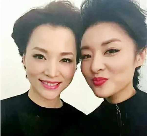 曝董卿周涛春晚有望搭档，两人的合作都能带来