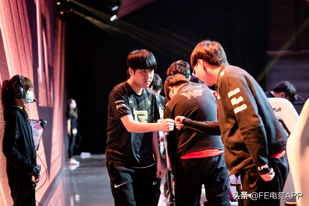 LPL government again warm-up report contest spring late: Two well-known players leaving a way are greeted right definitely