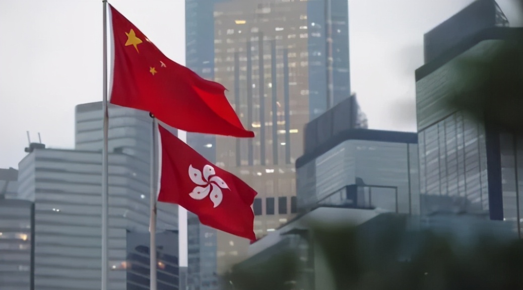 美国金融制裁是昏招，香港排名反而上升一位！北京倾力支撑，香港两度痛打身家超42国GDP总和的资本大鳄
