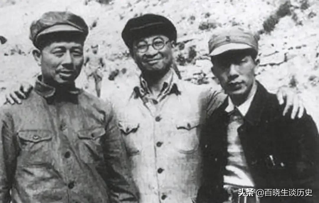 他被授予开国中将，陈赓很不满意，找到伟人说：我愿给他一颗星