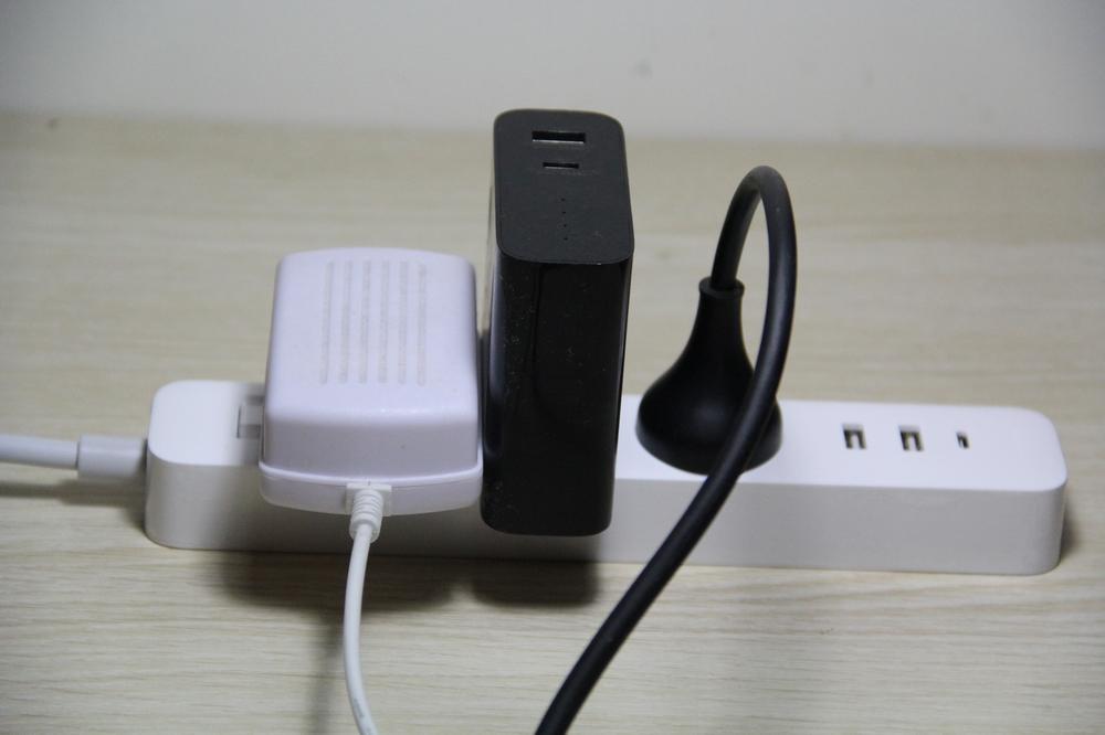 59元小米新款插线板：有USB口、有Type-C口，还支持20W快充