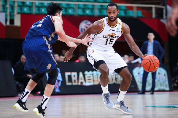 Not case Liaoning head beautiful, 16+2+2 of half of a game or contest! Zhang Zhenlin have holidays by turns, accompany mom to watch battle warmth