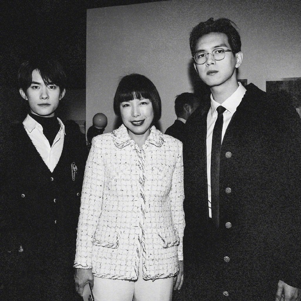 李現自稱不是偶像是演員，不抽煙不喝酒，每晚堅持健身超自律