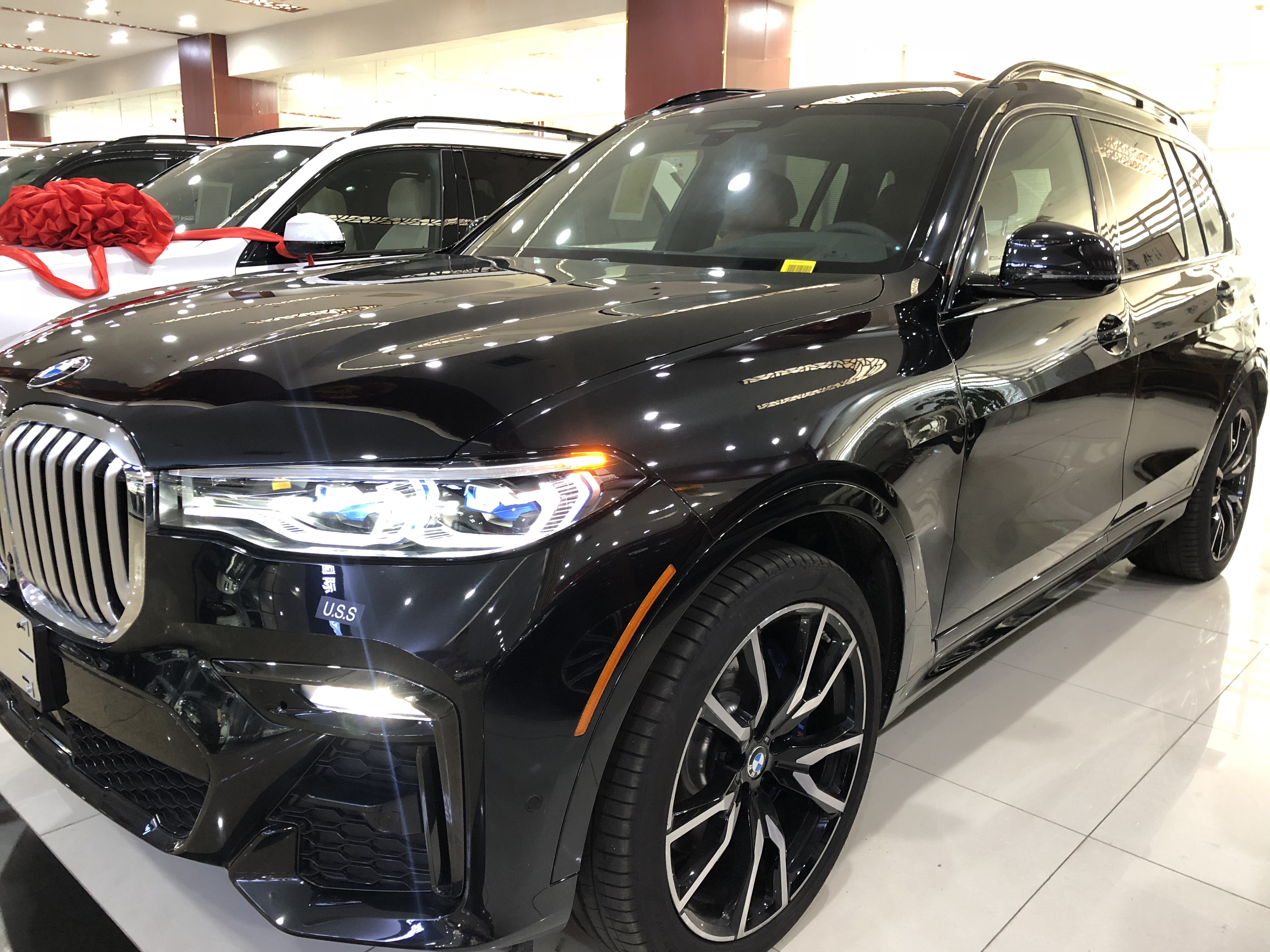 2021款加版国六宝马x7黑色现车可提可分期