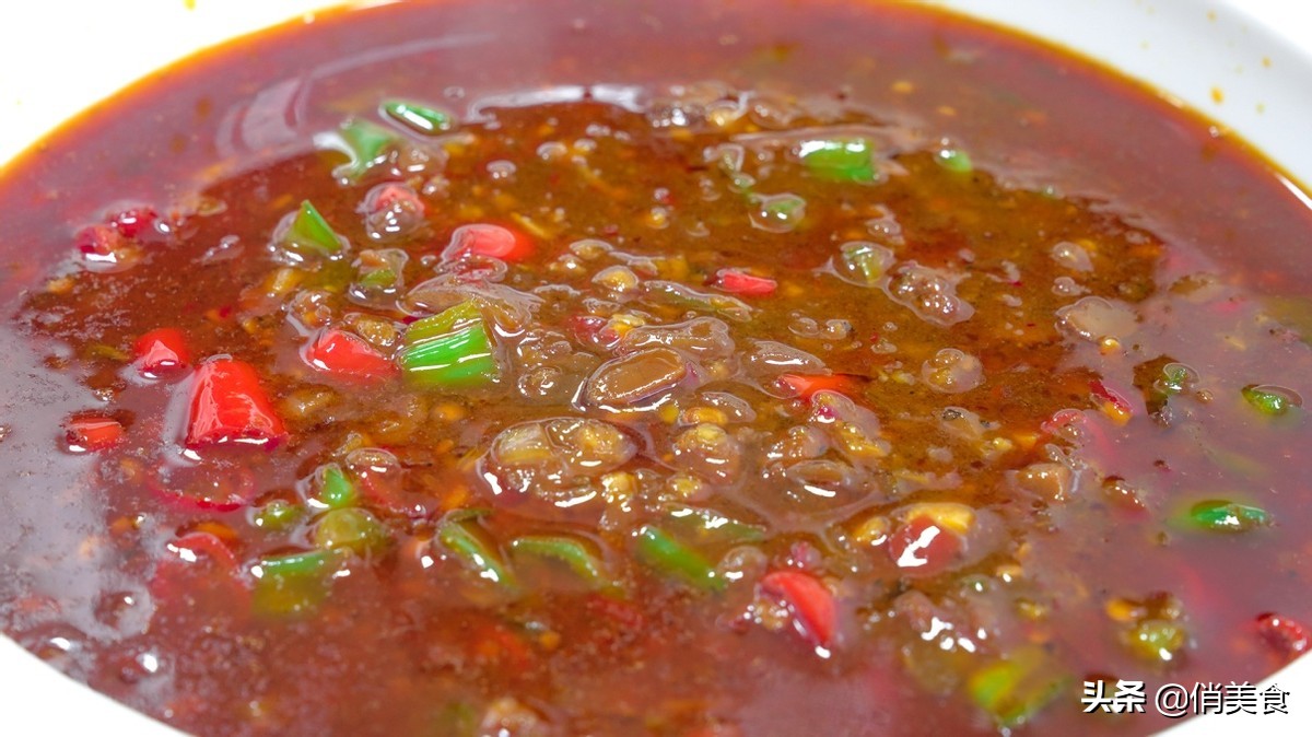 10分钟做锅万能酱，适合各种饼类、海鲜、烧烤、比老干妈好吃多了