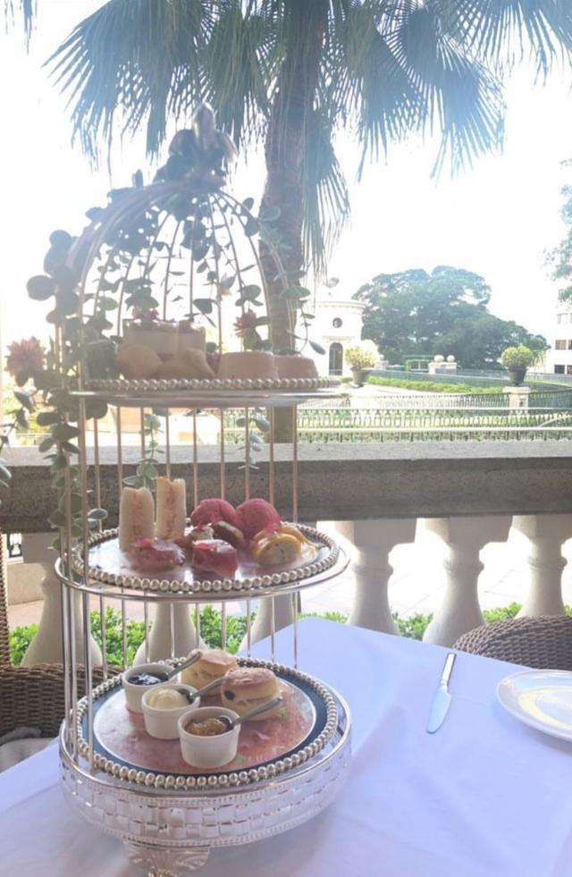 影后李丽珍曝近况，22岁女儿气质不输妈，母女俩相依为命16年