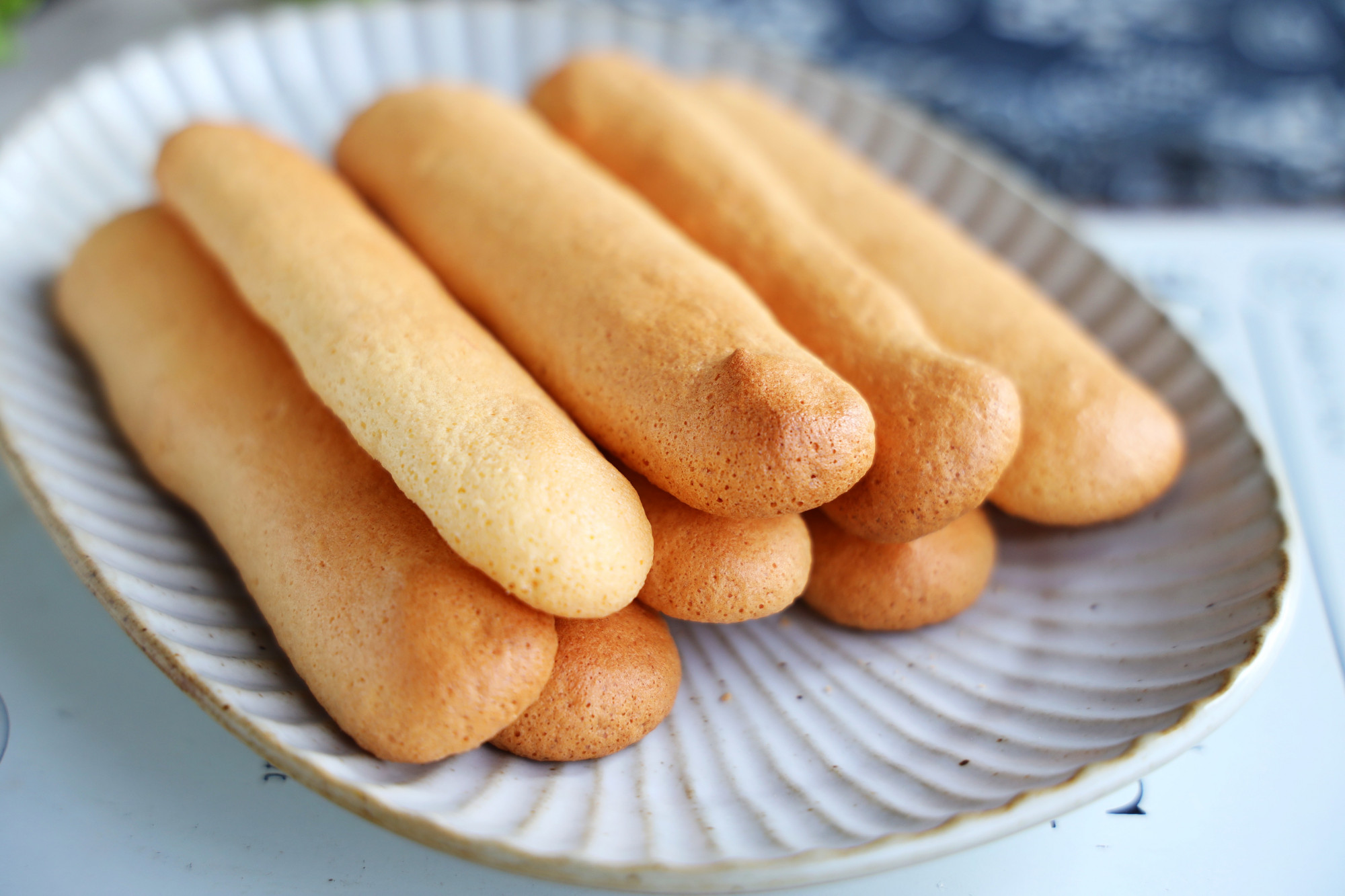 面粉和鸡蛋试试这样做，无油少糖，既当零食又当早餐，做法超简单