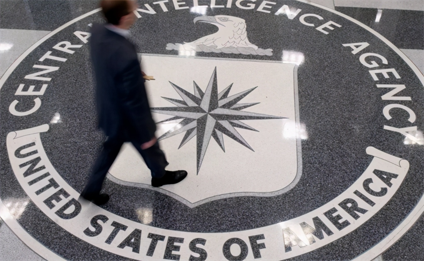 ������ĸս��Ⱥ������û����ƣ��з����һ�ţ�ֱ�ӹ�����������