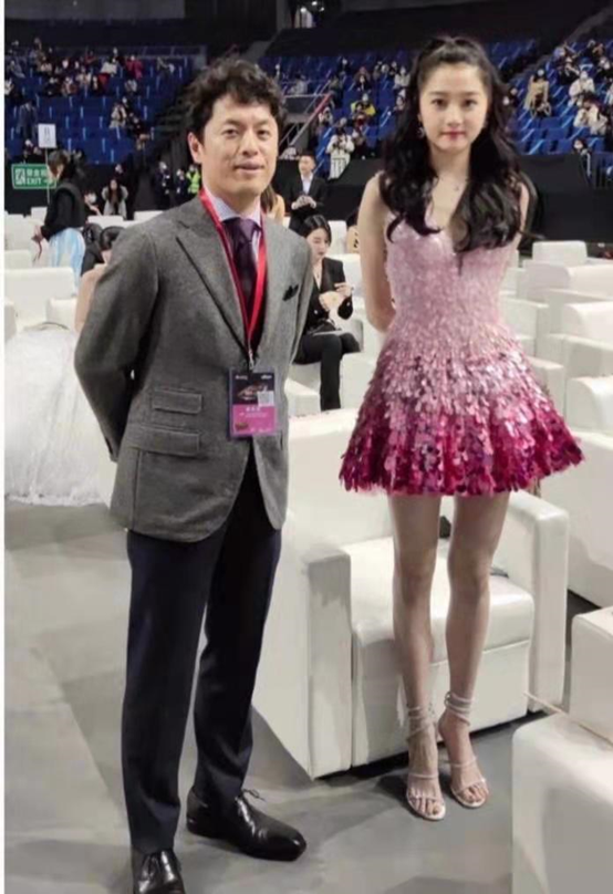 参加|关晓彤像参加奥运 细看果然有些像