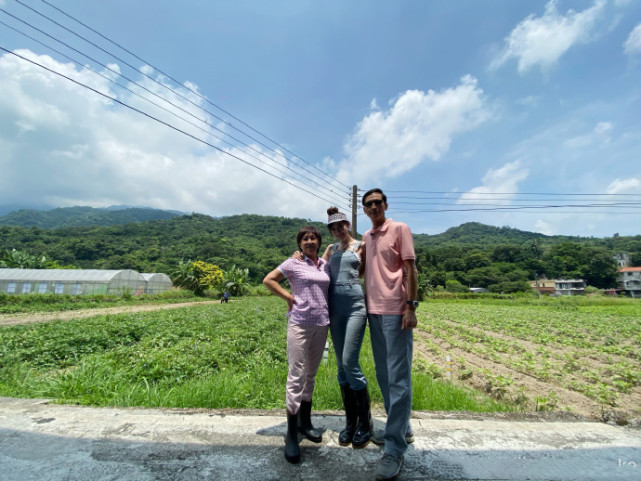 林志穎為岳父慶生，66歲陳爸爸顯年輕，與女兒女婿同框氣場不輸