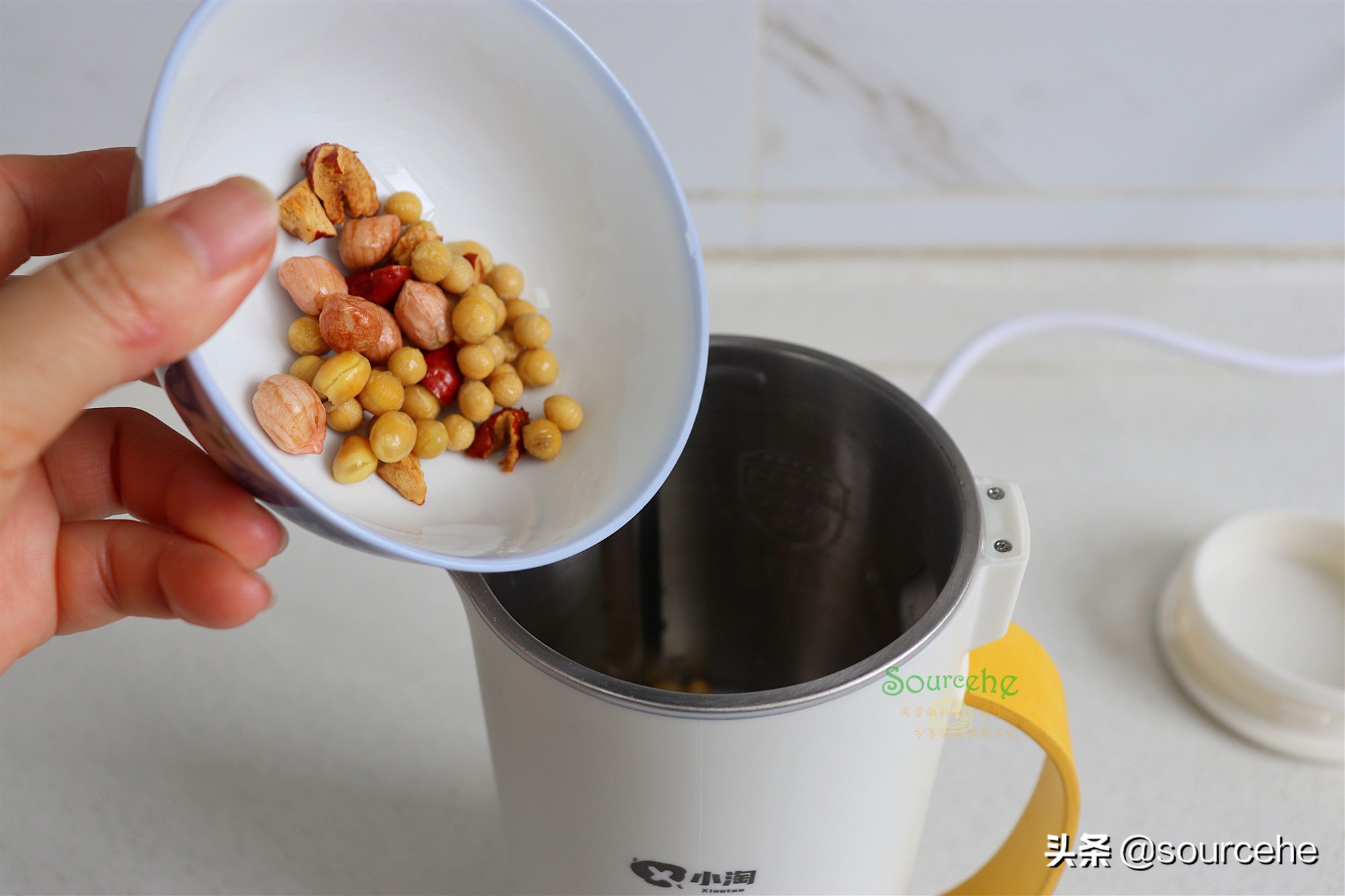 豆漿別只會放黃豆，多加兩物，每天一碗，臉色紅潤，尤其是女生