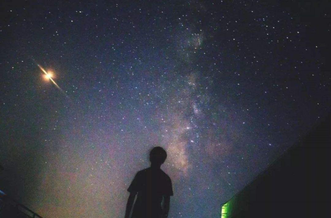 宇宙誕生于奇點，那么奇點從哪里來？