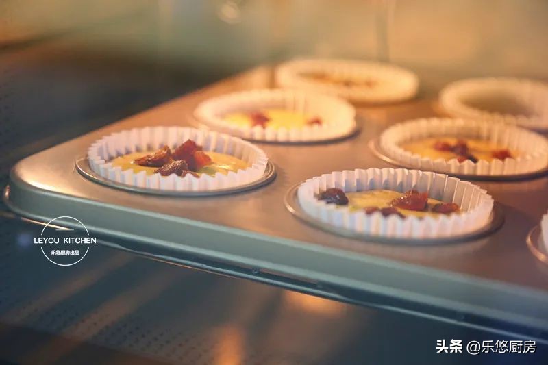 搅一搅，拌一拌就上锅蒸，和蛋糕一样好吃，冬天做简单又热乎