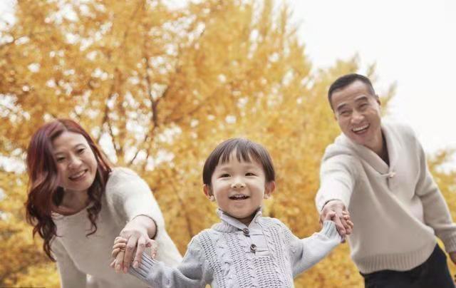 孩子“窝里横，外面怂”怎么办？根本原因在父母，现在改还来得及