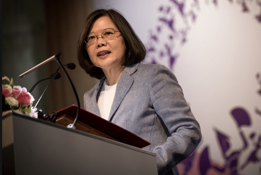 跟民意站在一起，台醫師喊話�立委�