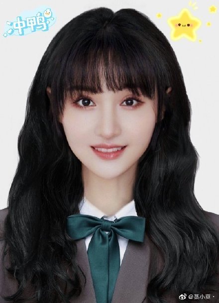 女星的韩国证件照，杨幂乍一看成了娜扎，刘诗诗就是大学生既视感