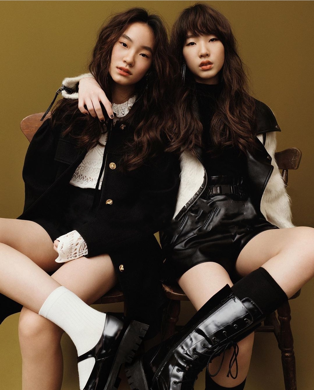 小s二女儿单独拍大片身材好，Lily笑容甜美曾被称为女版易烊千玺