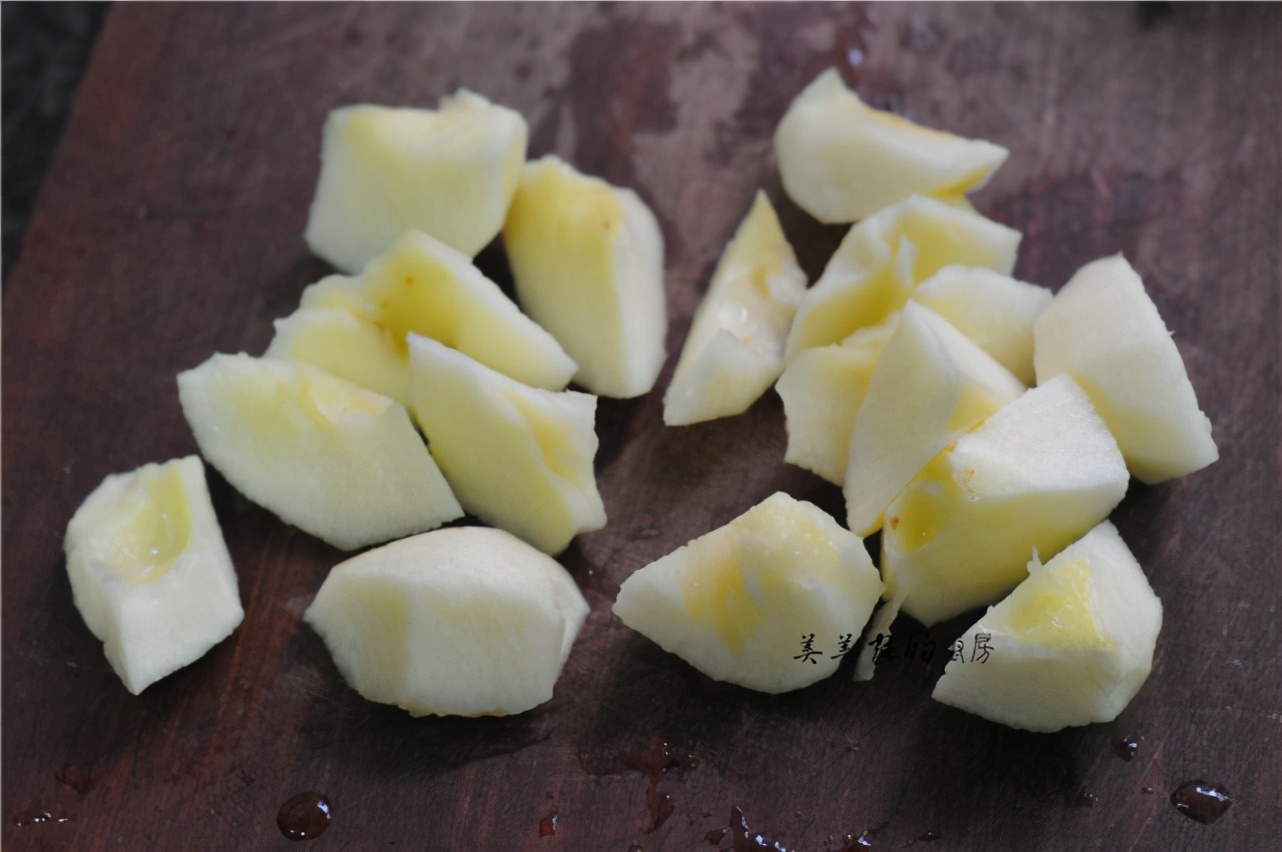 外酥裡脆的蘋果派，不加糖，不加油，低脂低熱量，饞哭隔壁孩子