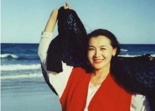 90年代当红女星李媛媛，37岁夺视后，39岁高龄产子，41岁癌症离世