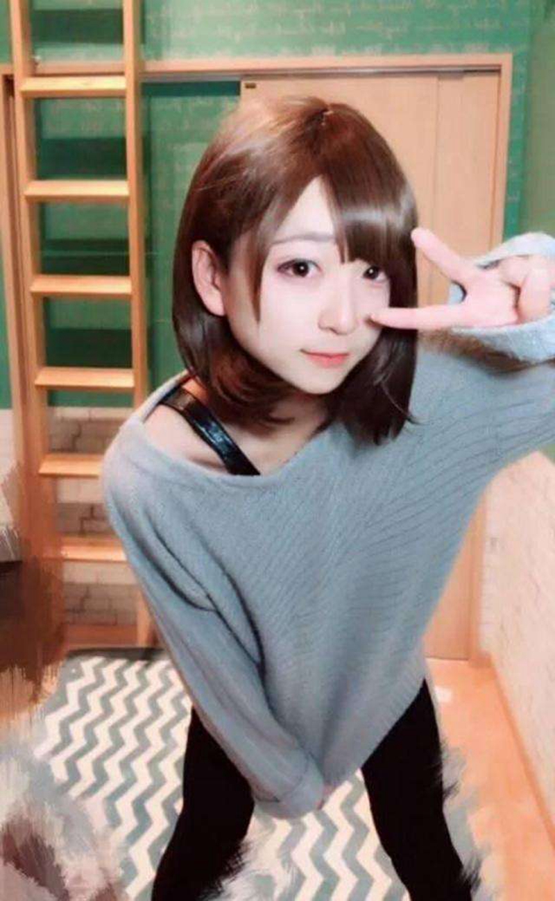 日本20岁“萝莉男孩”走红，晒卧室照引热议，网
