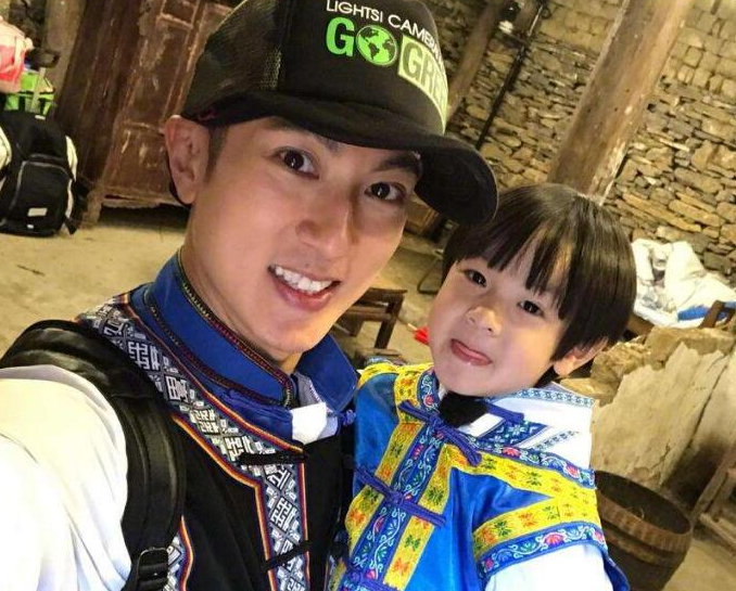 有種“基因”叫吳尊兒子，堪稱星二代顏值天花板，網友：未來可期